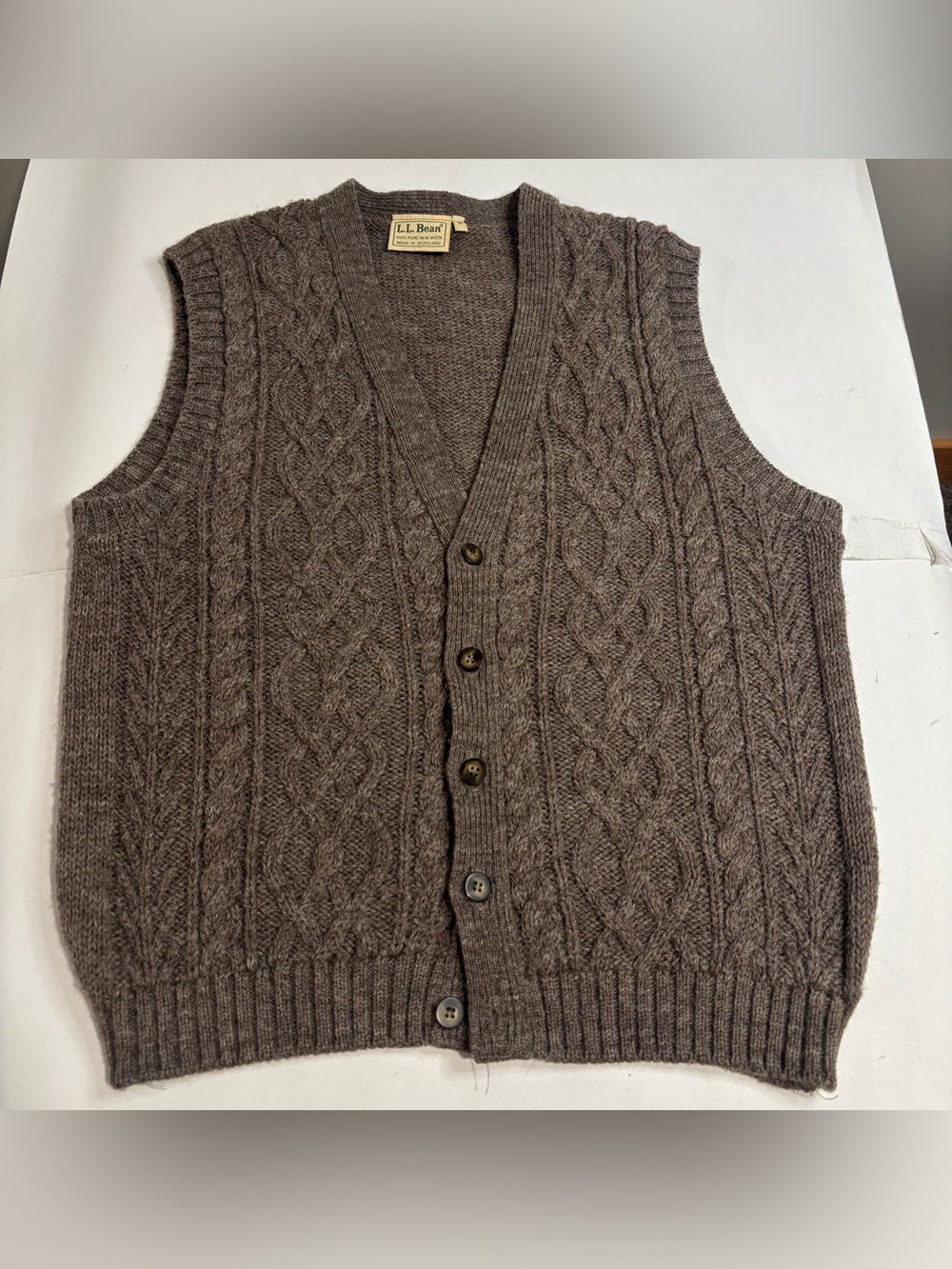 LL Bean Cardigan Sweater Vest Mens M Wool Cable Knit Scotland Vintage Grandpa
